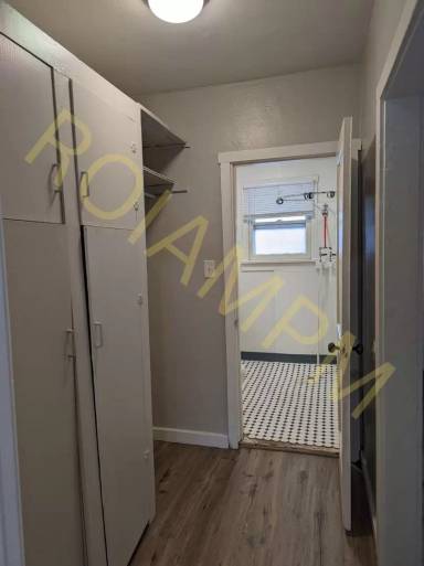 Main picture of 247 Idaho St E