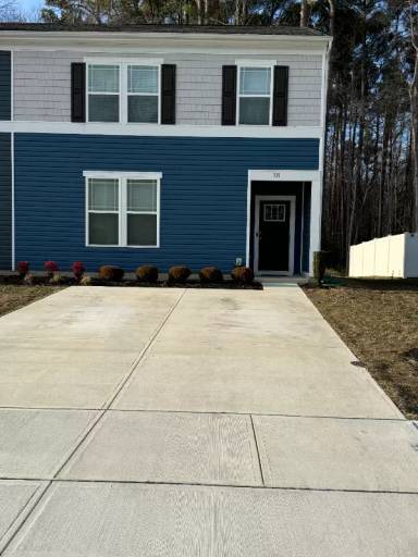 Main picture of 321 Currant Cir