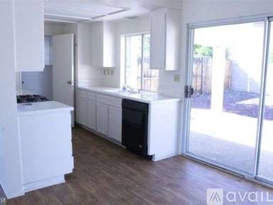 Main picture of 2047 E Washington Ave