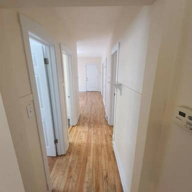 Main picture of 8532 S Kingston Ave