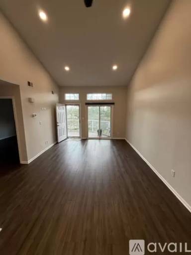 Main picture of 20 Spruce Ct