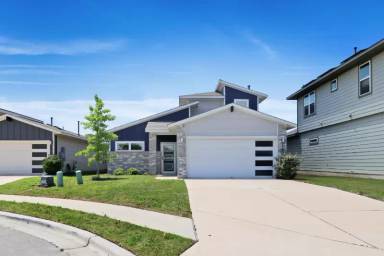 Main picture of 113 Deserti Rd