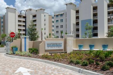 Main picture of Waterfront At Main