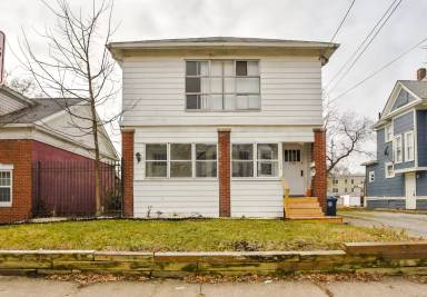 Main picture of 758 Elma St