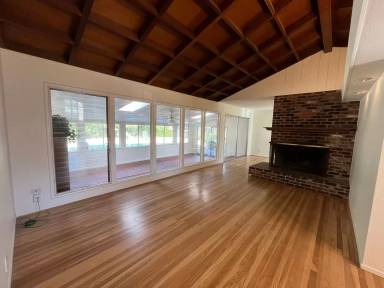 Main picture of 4031 Hillswood Dr
