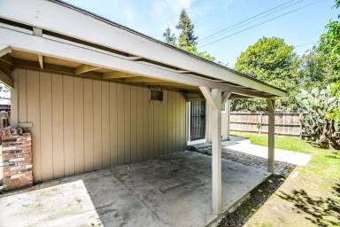 Main picture of 433 1/2 Maple St