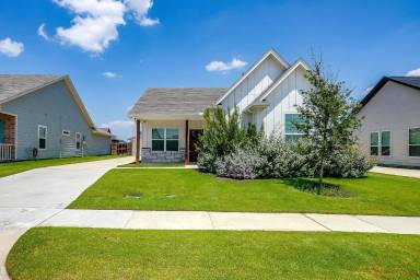 Main picture of 620 Adeline Dr