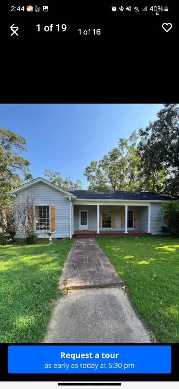 Main picture of 370 W Chulahoma Ave