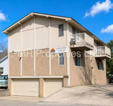 Main picture of 215 S 1st St