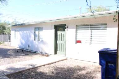 Main picture of 636 E Waverly St