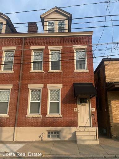 Main picture of 214 Cedarville St