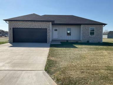 Main picture of 156 W Ledgestone Dr