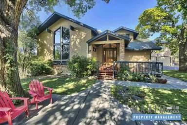 Main picture of 353 S Redlands Rd