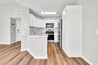 Main picture of 2604 Avenida del Vista