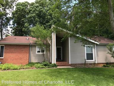 Main picture of 7933 Pawtuckett Rd