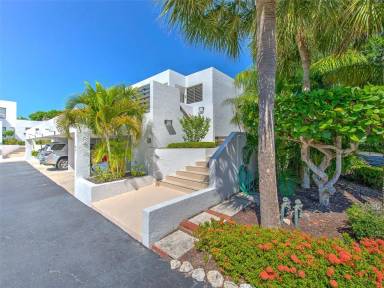 Main picture of 720 Bayport Way