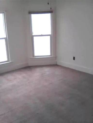 Main picture of 1421 1/2 W 8th St