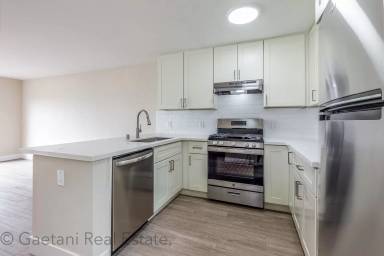 Main picture of 3240 3254 Taraval St