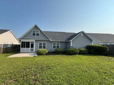 Main picture of 642 Hillside Dr