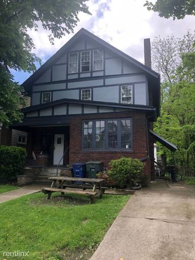 Main picture of 251 E Lane Ave