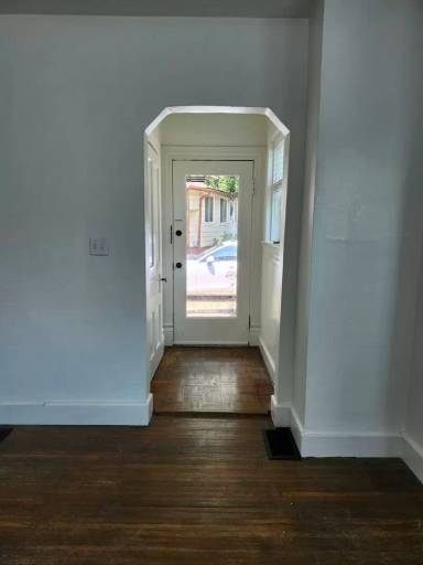Main picture of 218 Vreeland St