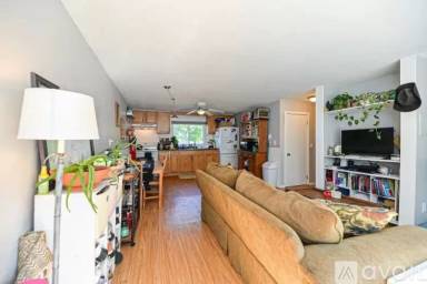 Main picture of 56 Cass St