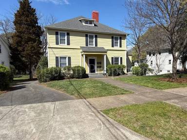 Main picture of 2015 Elizabeth Ave