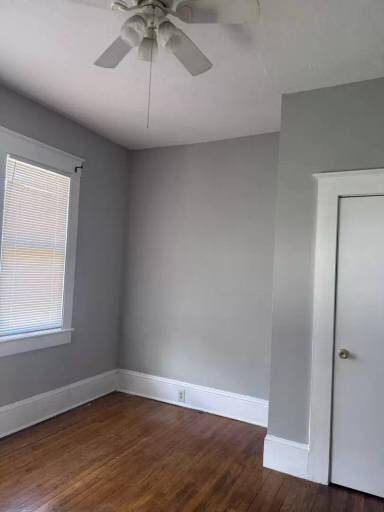 Main picture of 209 S Summit St
