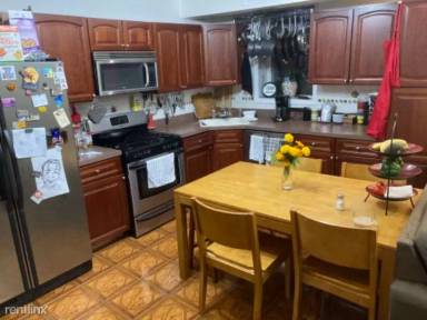 Main picture of 66 Gautier Ave