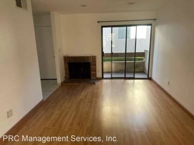 Main picture of 18954 Sherman Way