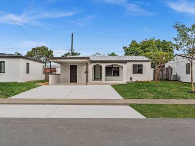 Main picture of 5408 NE 3rd Ter