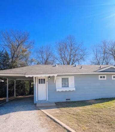 Main picture of 300 Delmar Ct