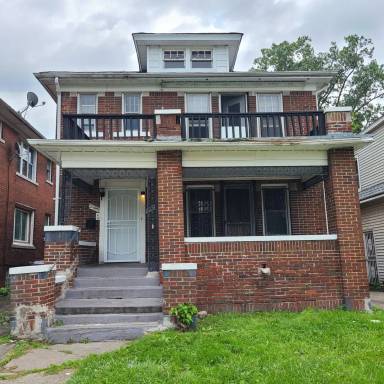 Main picture of 2549 Highland St