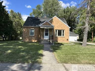 Main picture of 2016 Houghton Ave
