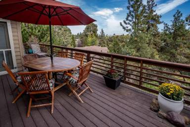 Main picture of 3100 NW Golf View Dr