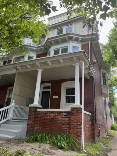 Main picture of 551 Radnor St