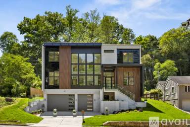Main picture of 3554 Military Rd