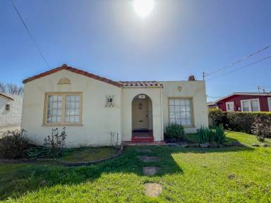 Main picture of 54 Katherine Ave