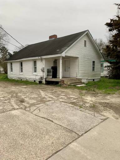 Main picture of 915 Blount St
