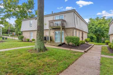 Main picture of 2400 Woodhill Dr