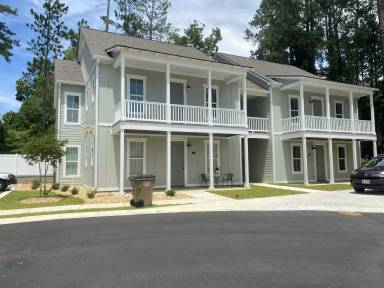 Main picture of 65 Stone Ridge Dr