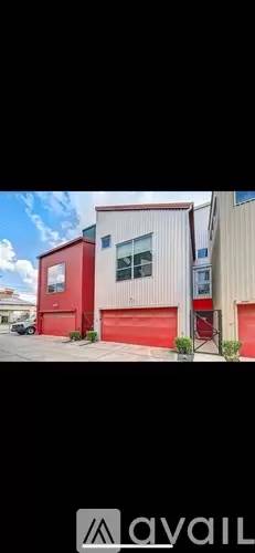 Main picture of 2936 Commerce St