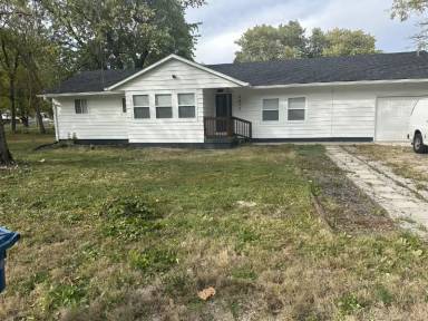 Main picture of 8810 Beechwood Ave