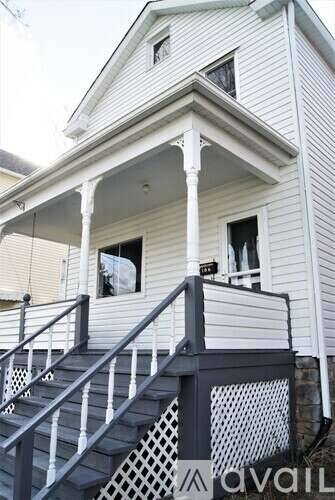 Main picture of 106 Branch St