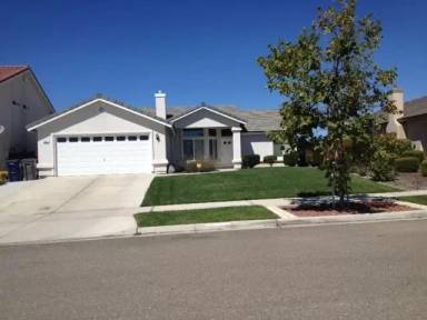 Main picture of 220 Cornuta Way