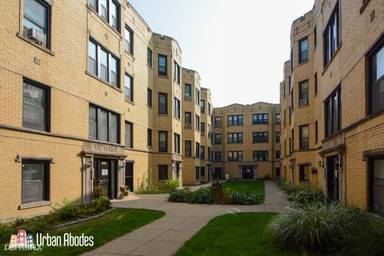 Main picture of 3815-23 N Greenview Ave