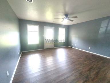 Main picture of 703 N 10th Ave