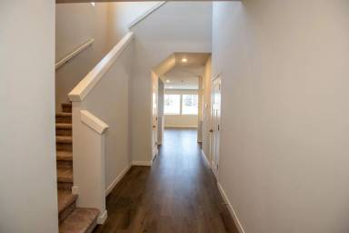 Main picture of 63264 Peale St