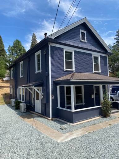 Main picture of 647 Canal St