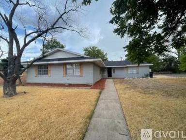 Main picture of 6106 Landmark Dr